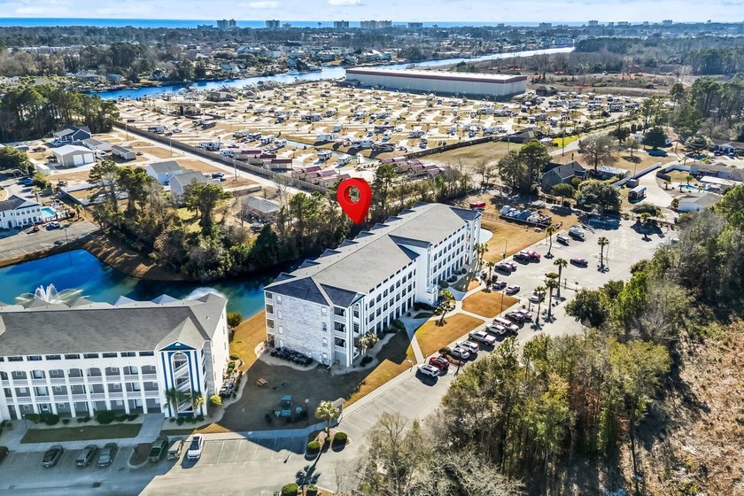 FULLY UPDATED,ELEVATOR BUILDING, PREFESSIONALLY FURNISHED, END - photo 34