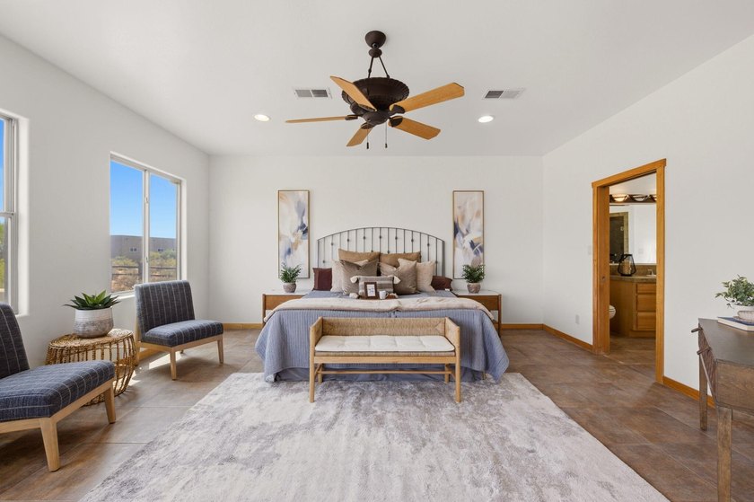 Sweeping epic Views! Bright, open-concept living defines this - photo 22