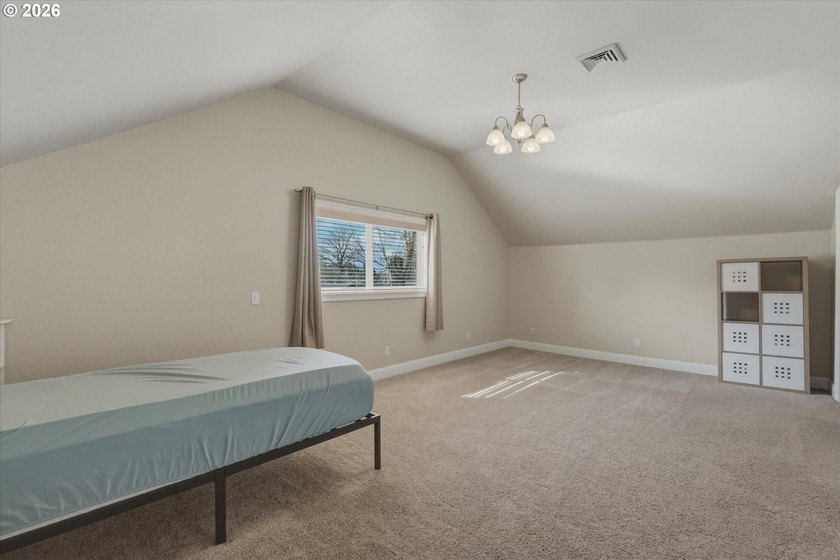 MOTIVATED SELLER - Wonderful 4 bedroom 2 full bathroom updated - photo 22