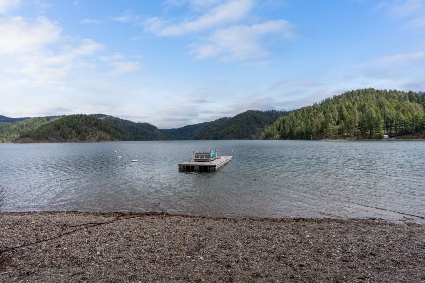 Waterfront cabin on Bead Lake SOLD - photo 17