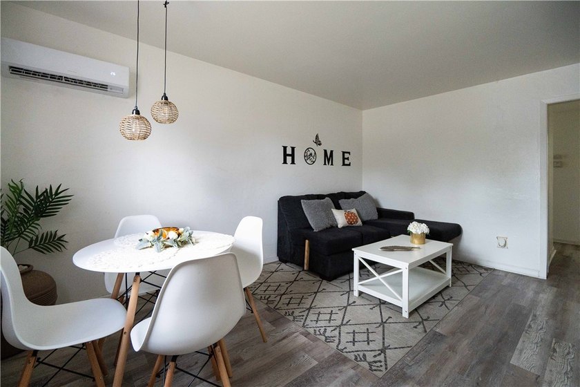 Motivated Seller! Charming 3-bedroom Corpus Christi home with a - photo 4