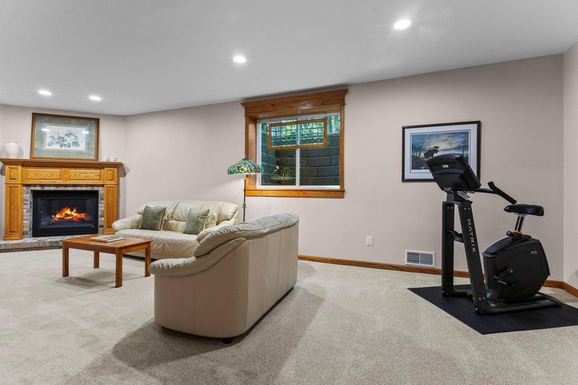Welcome to this five-bedroom, four-bathroom, two-story home on a - photo 27
