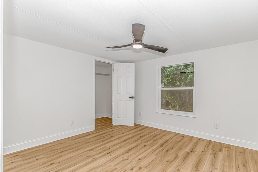 If you are looking to live in a great area of Myrtle Beach, and - photo 29