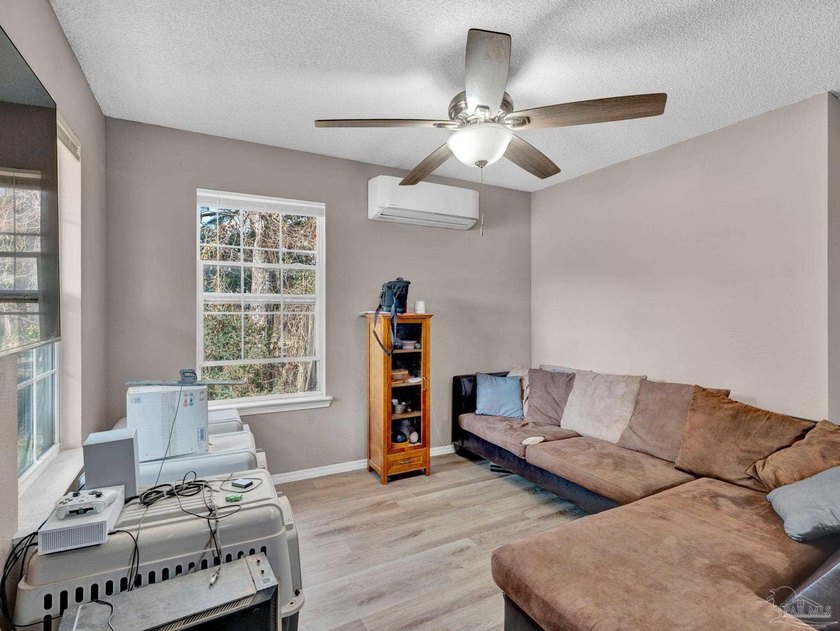 Charming and well-maintained single-story home located in the - photo 6
