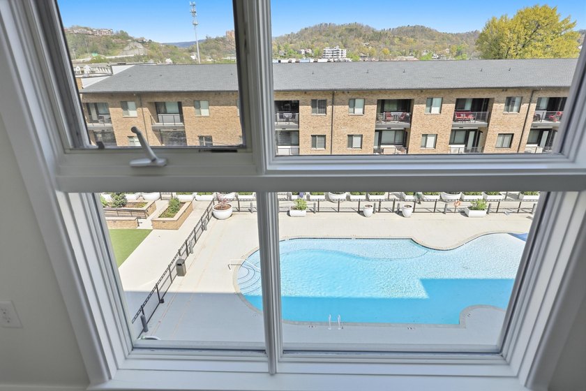 Featuring a desired architectural layout, this one-bedroom condo - photo 12