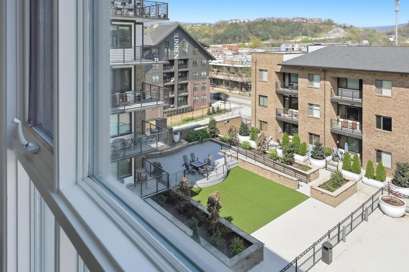 Featuring a desired architectural layout, this one-bedroom condo - photo 13