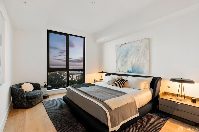 The Residences at Yerba Buena Island offer a rare opportunity to - photo 13
