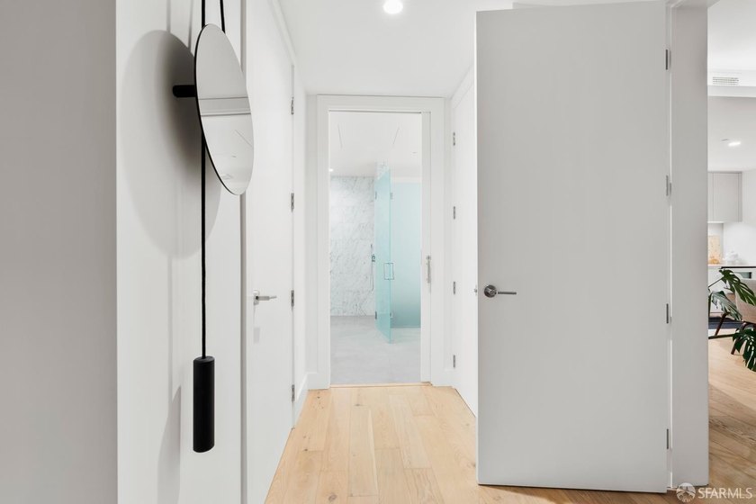 The Residences at Yerba Buena Island offer a rare opportunity to - photo 18