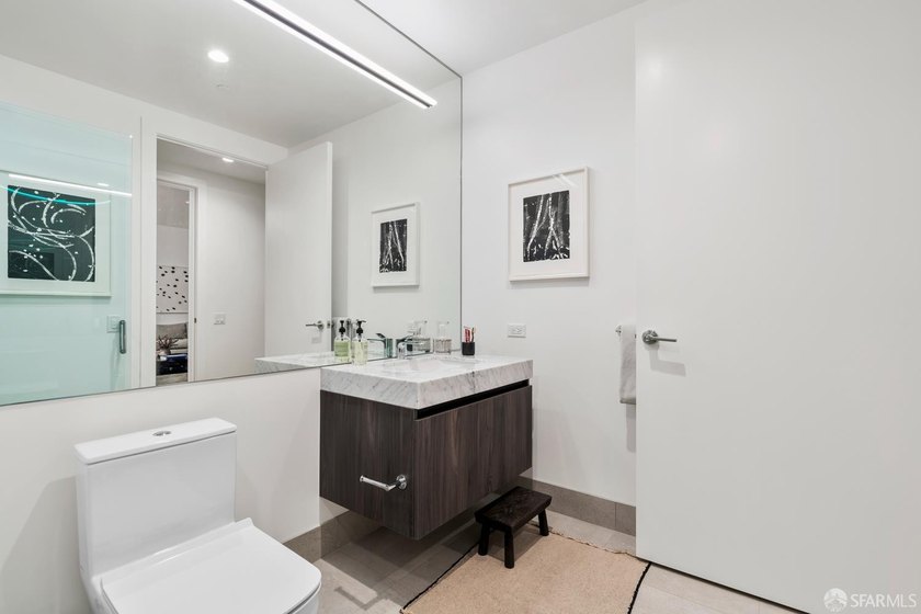 The Residences at Yerba Buena Island offer a rare opportunity to - photo 22