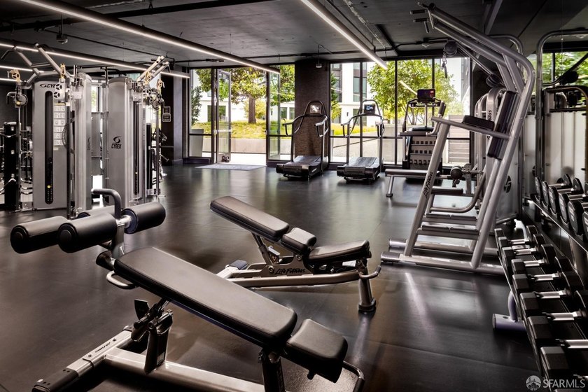 The Residences at Yerba Buena Island offer a rare opportunity to - photo 27
