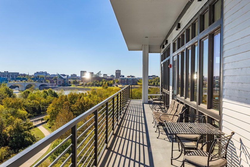 Featuring a desired architectural layout, this one-bedroom condo - photo 46