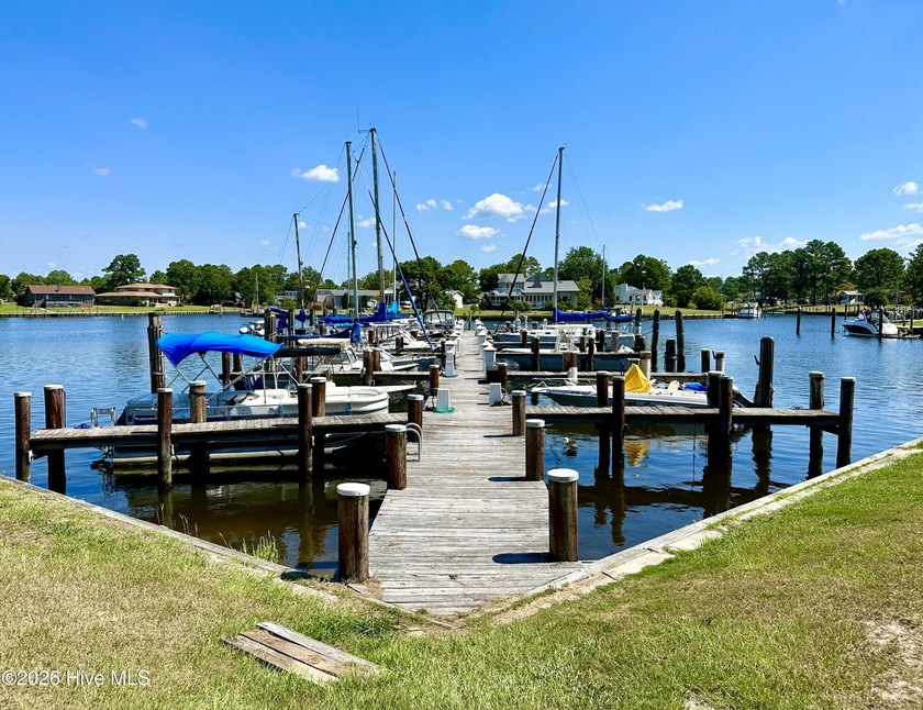 Motivated Seller--bring your offer! This beautifully maintained - photo 50