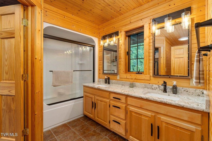 Escape to your own private lakefront sanctuary with nearly 5,000 - photo 38