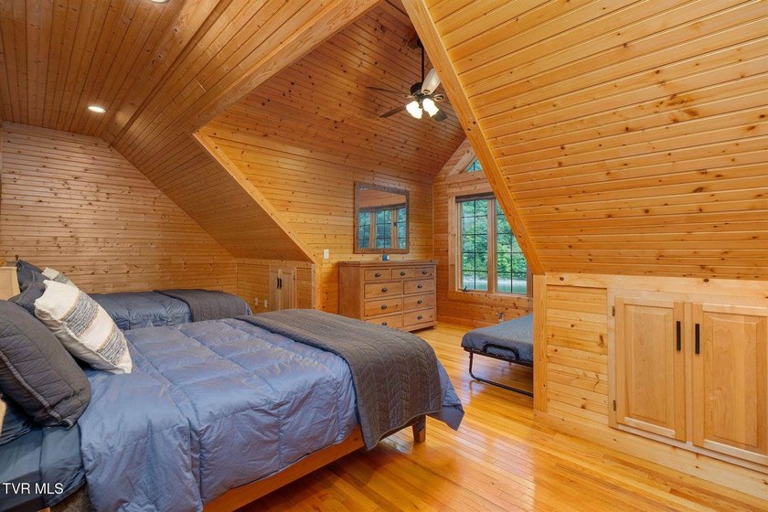 Escape to your own private lakefront sanctuary with nearly 5,000 - photo 50
