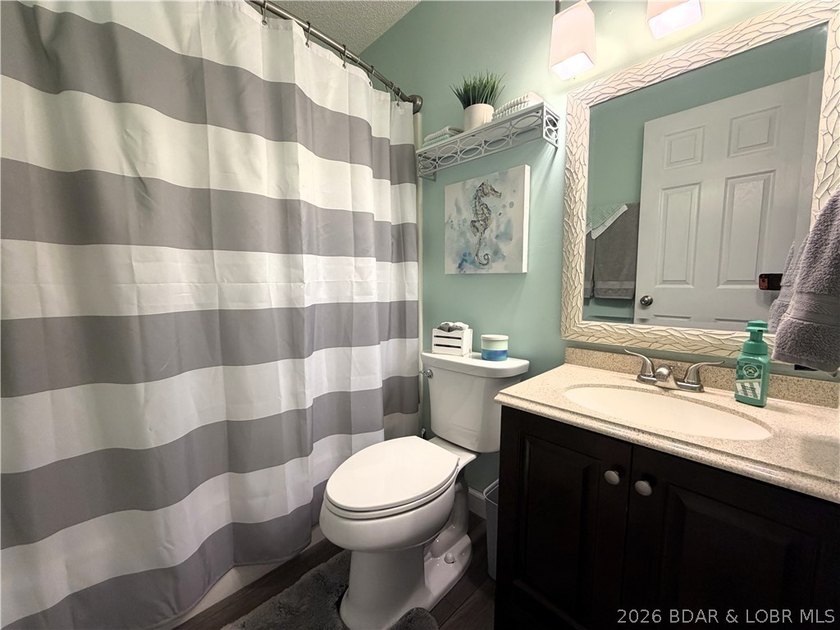 Top-floor, fully remodeled showstopper 1-bedroom condo that - photo 17