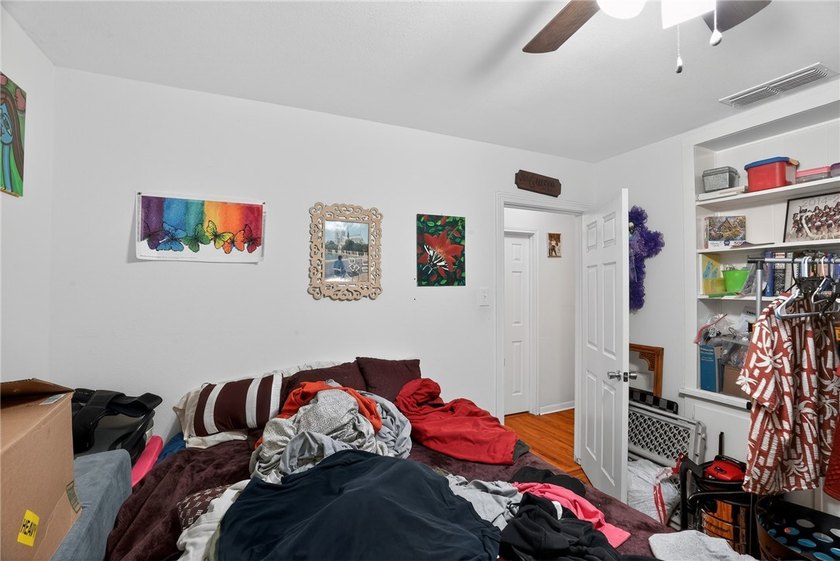 Charming three bed, two bath home with wood floors throughout - photo 21