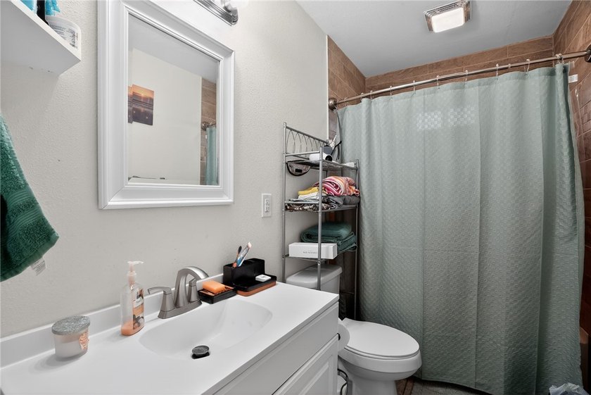 Charming three bed, two bath home with wood floors throughout - photo 30