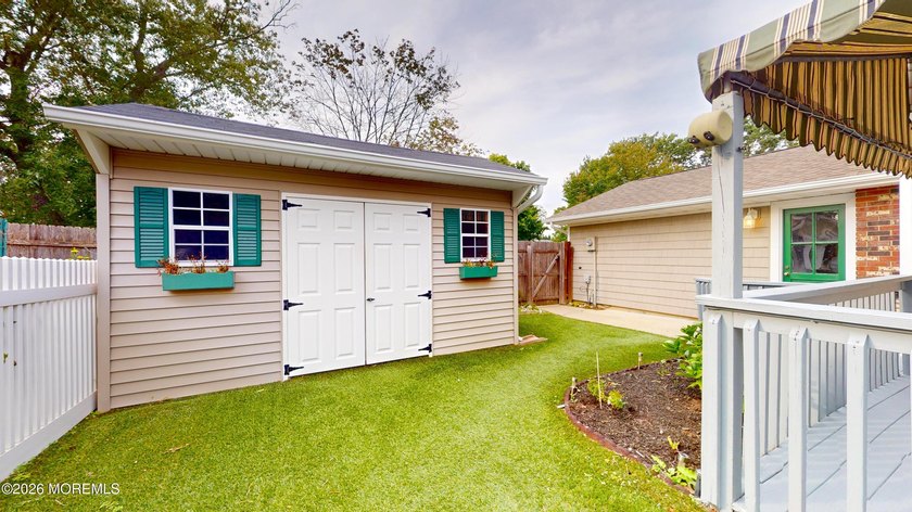 Welcome to this beautifully maintained and thoughtfully enhanced - photo 46