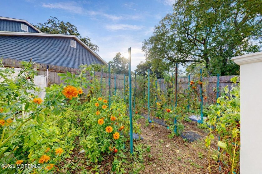 Welcome to this beautifully maintained and thoughtfully enhanced - photo 47