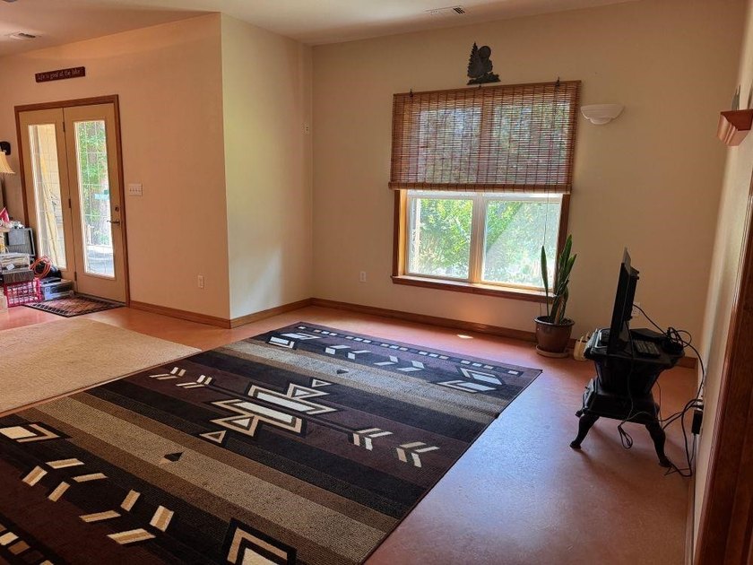BEAUTIFUL HOME-PRIVATE LOCATION -ON LAKE OMAHA-Ski Lake. 1-OWNER - photo 23