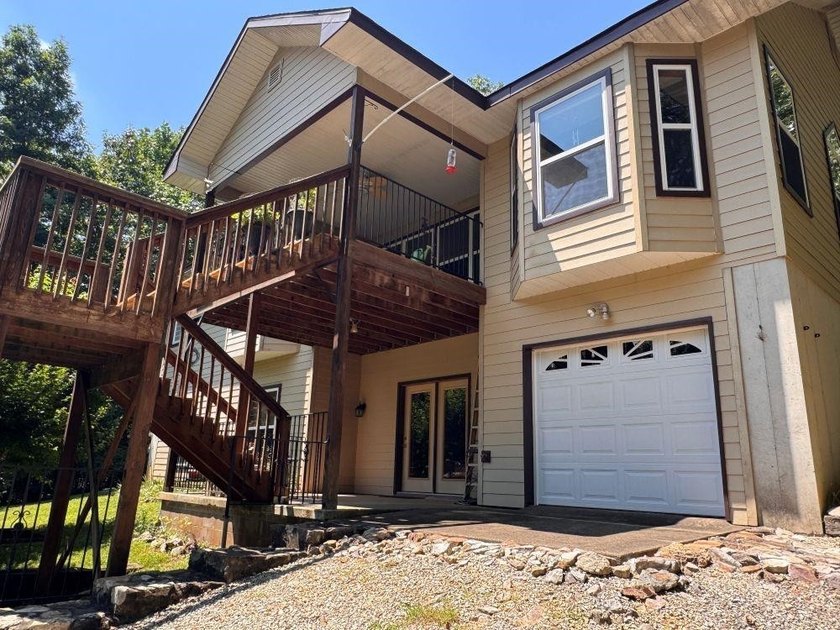 BEAUTIFUL HOME-PRIVATE LOCATION -ON LAKE OMAHA-Ski Lake. 1-OWNER - photo 28