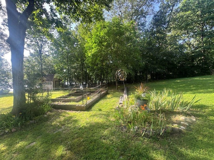 BEAUTIFUL HOME-PRIVATE LOCATION -ON LAKE OMAHA-Ski Lake. 1-OWNER - photo 32