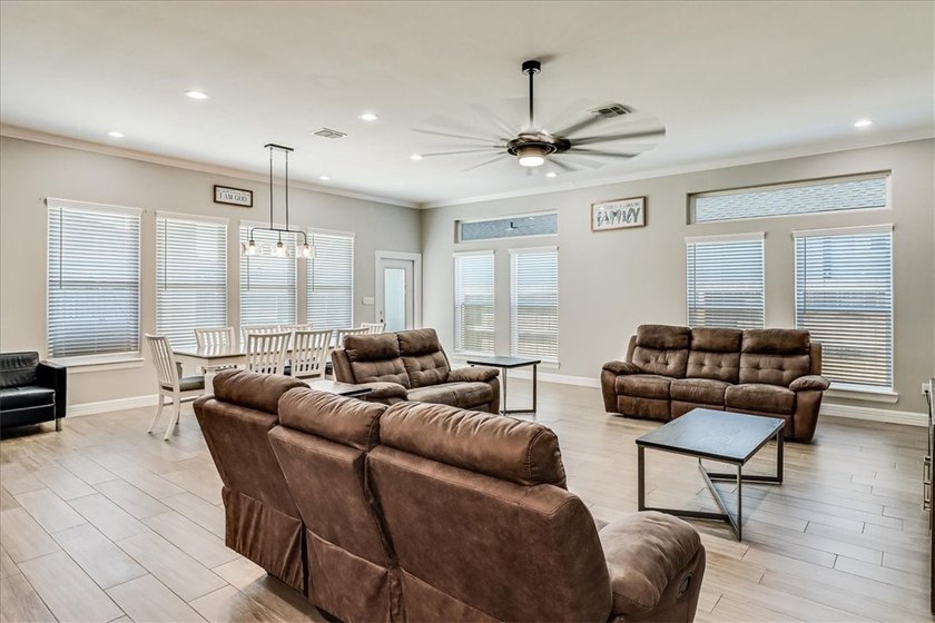 Now here is your chance to move-into this.... Beautiful Home - photo 6