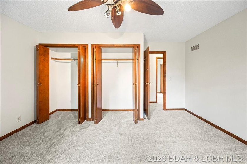 Conveniently located near town on paved road is a nicely done 2 - photo 31