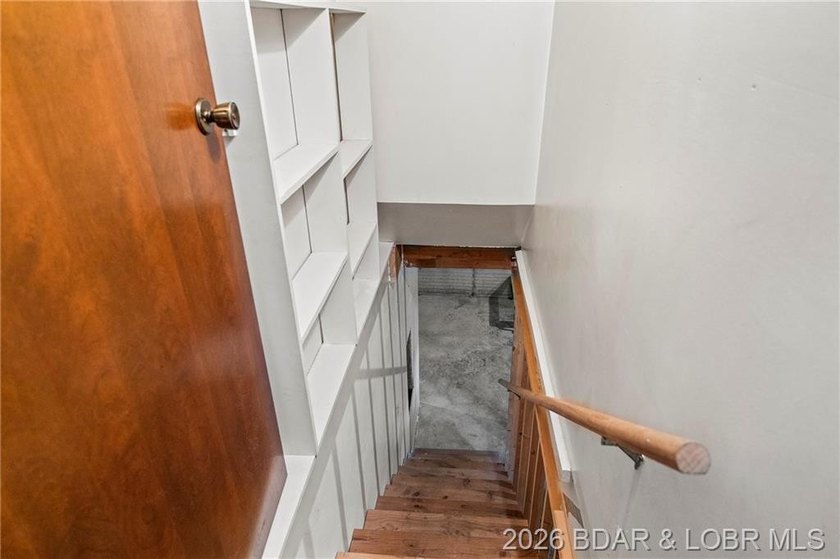 Conveniently located near town on paved road is a nicely done 2 - photo 36