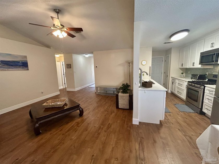 **Possible Rent to Own** Your New Florida Home Awaits ** Welcome - photo 8