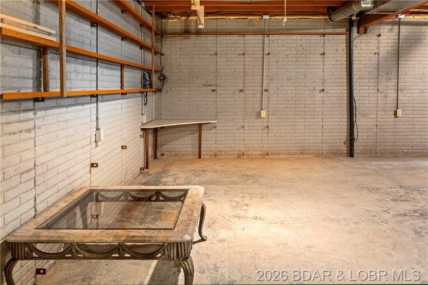 Conveniently located near town on paved road is a nicely done 2 - photo 42