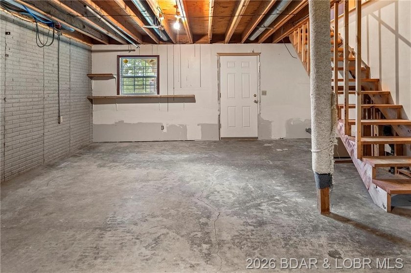 Conveniently located near town on paved road is a nicely done 2 - photo 43