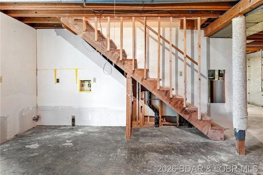 Conveniently located near town on paved road is a nicely done 2 - photo 46