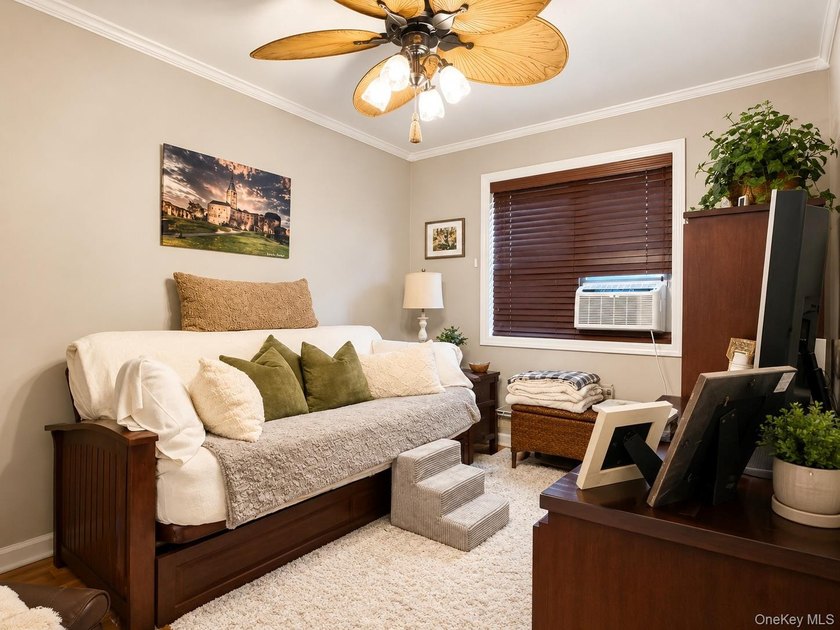 Welcome to Bay Terrace Gardens Section 3! This desirable lower - photo 11