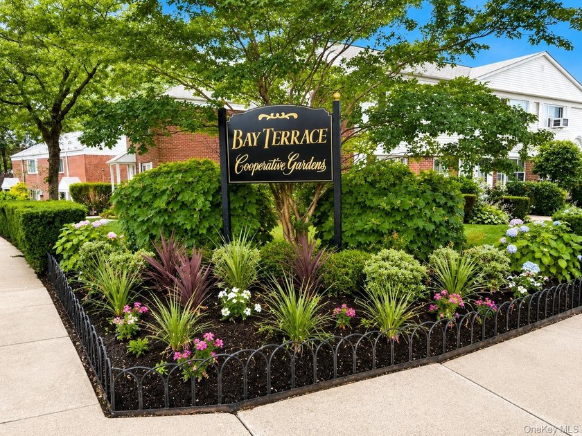 Welcome to Bay Terrace Gardens Section 3! This desirable lower - photo 12