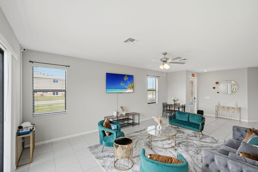 Welcome to this spacious 4-bedroom, 2-bathroom townhome built in - photo 18