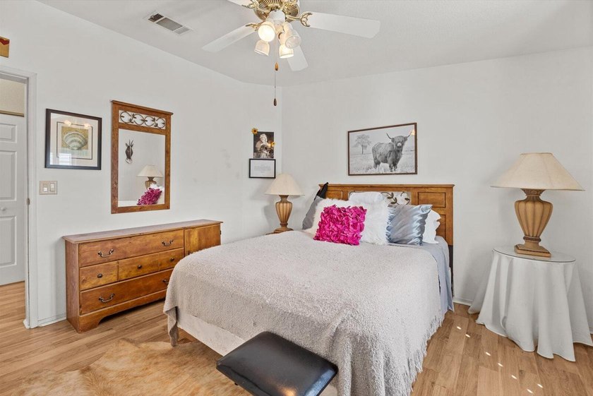 Charming Beachcomber model offering 2 spacious bedrooms, 2 baths - photo 23