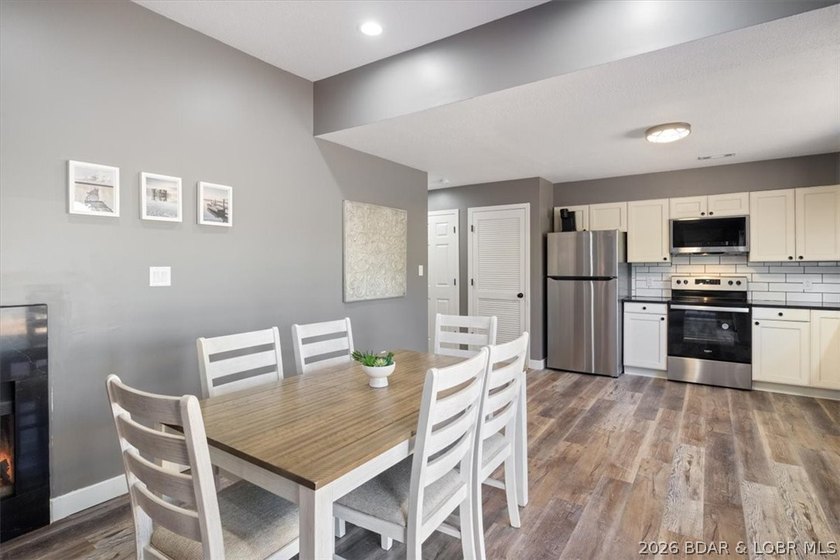 Updated, turnkey, and fully furnished, this beautifully - photo 12