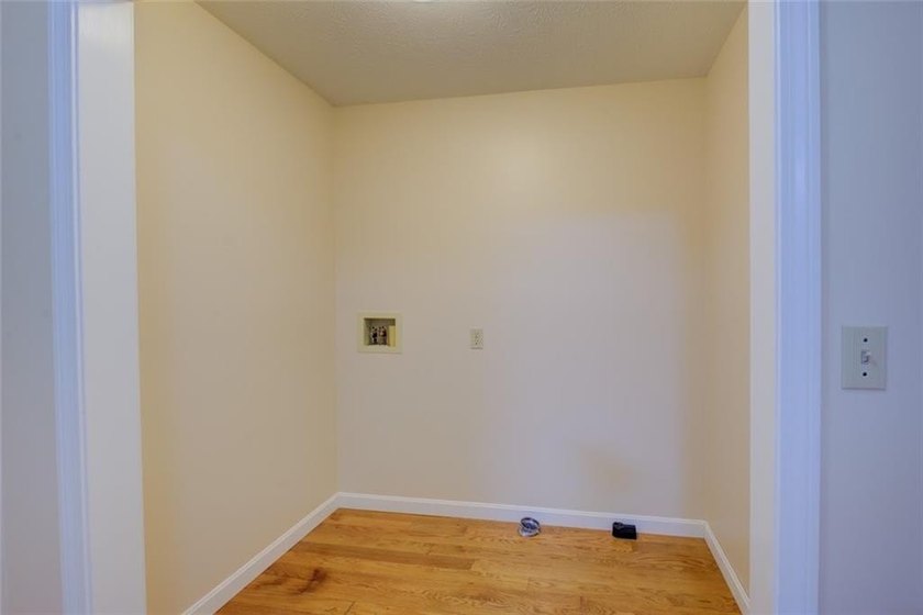 Stunning 3 bed, 2.5 bath Custom Built Colonial nestled in the - photo 26