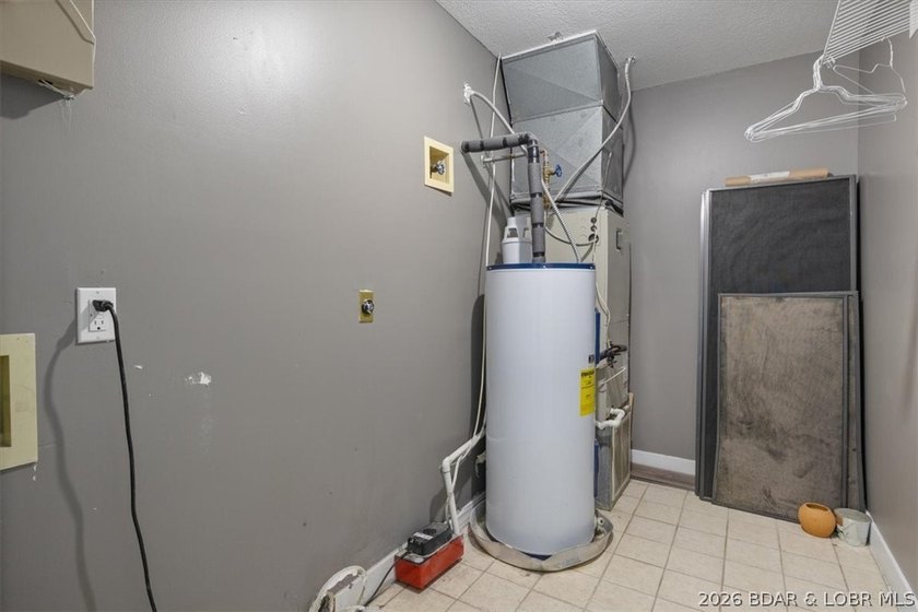 Updated, turnkey, and fully furnished, this beautifully - photo 44