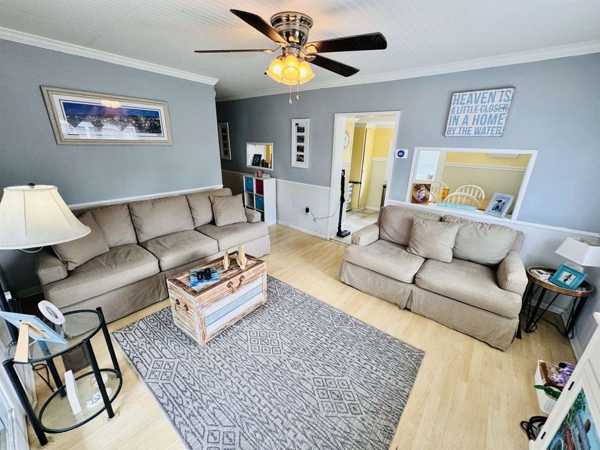 WELL BUILT 2 BED/1 AND A HALF BATH BEACH BUNGALOW WITH - photo 11