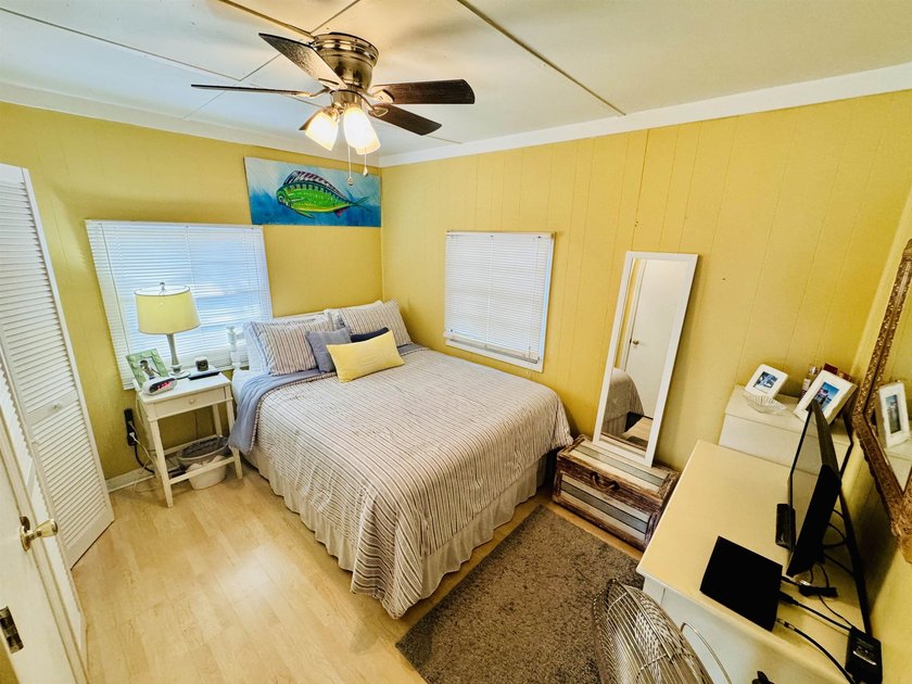 WELL BUILT 2 BED/1 AND A HALF BATH BEACH BUNGALOW WITH - photo 22