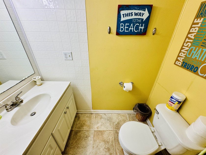 WELL BUILT 2 BED/1 AND A HALF BATH BEACH BUNGALOW WITH - photo 26