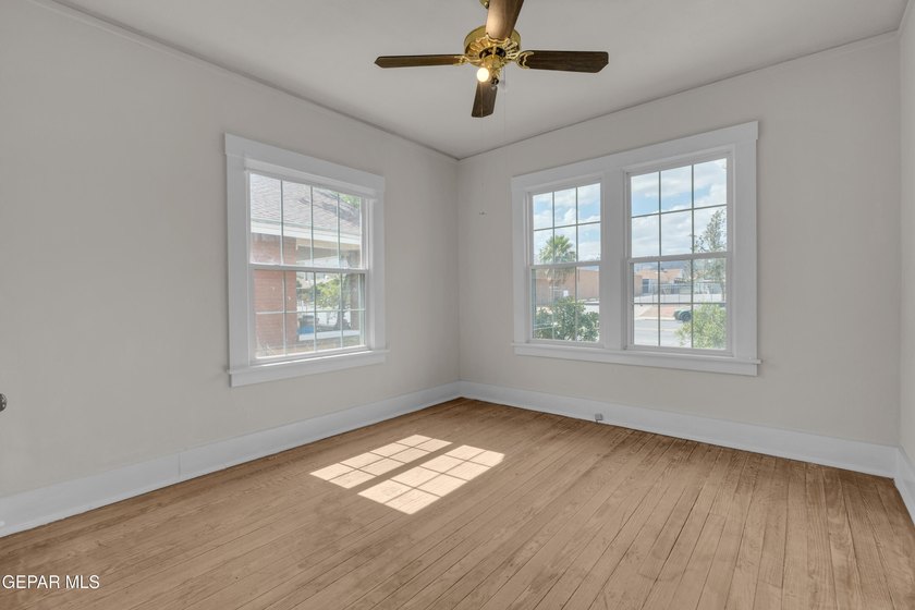 Discover the timeless appeal of this recently renovated property - photo 31