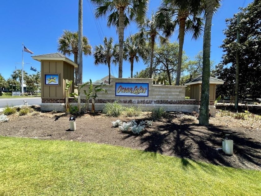 WELL BUILT 2 BED/1 AND A HALF BATH BEACH BUNGALOW WITH - photo 39