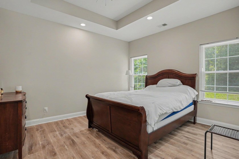 Welcome to this beautifully maintained one story, 3 bedroom, 2 - photo 16