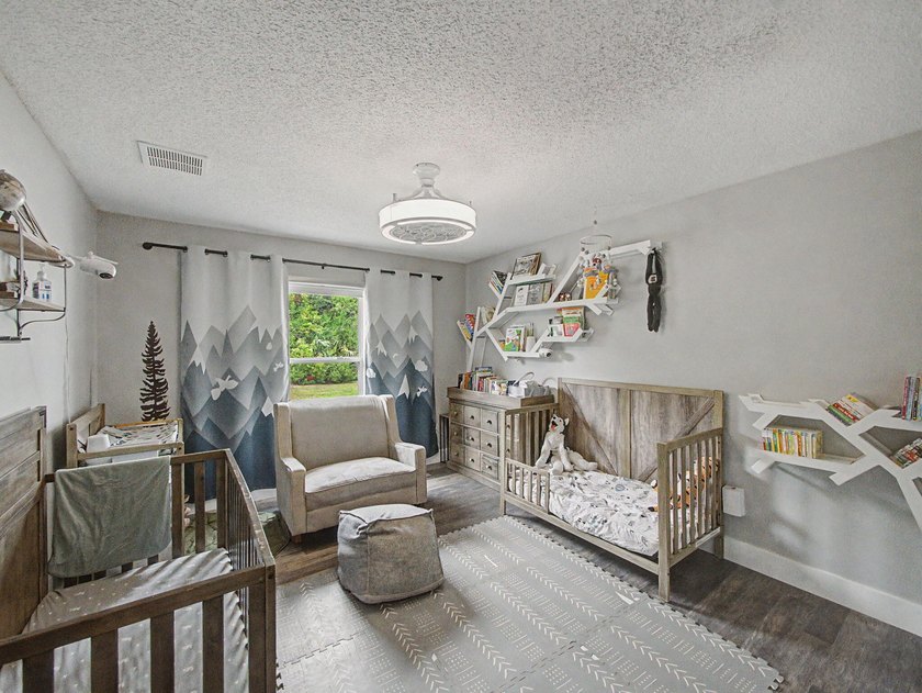 Move-in ready CBS home on a quiet street! Great location in the - photo 18