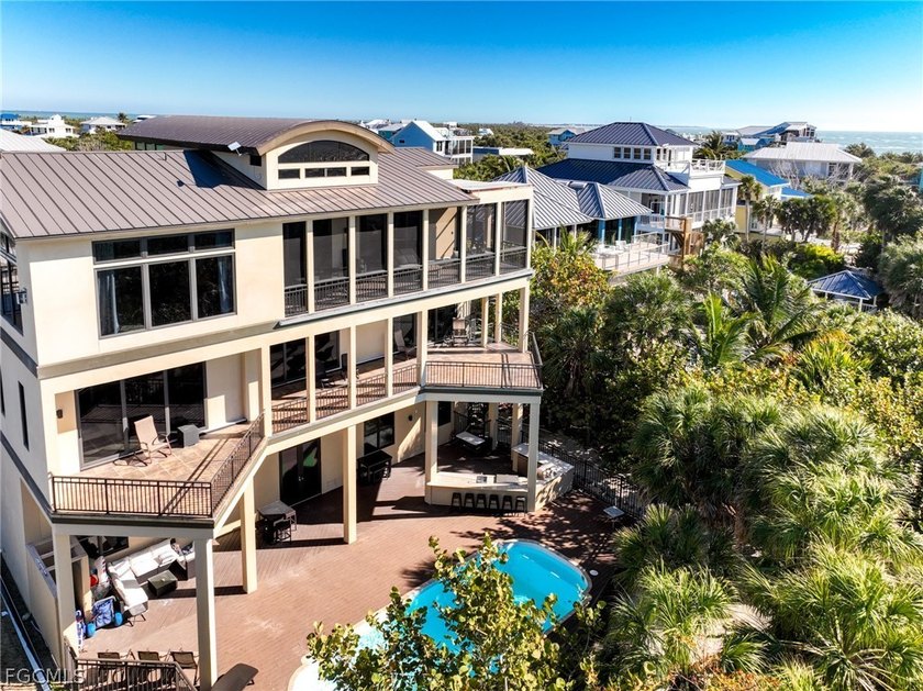 Beauty &amp; The Beach is one of the most extraordinary Gulf-front - photo 48