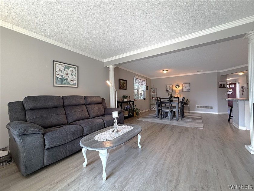 Welcome home to this beautifully maintained, move-in ready - photo 15