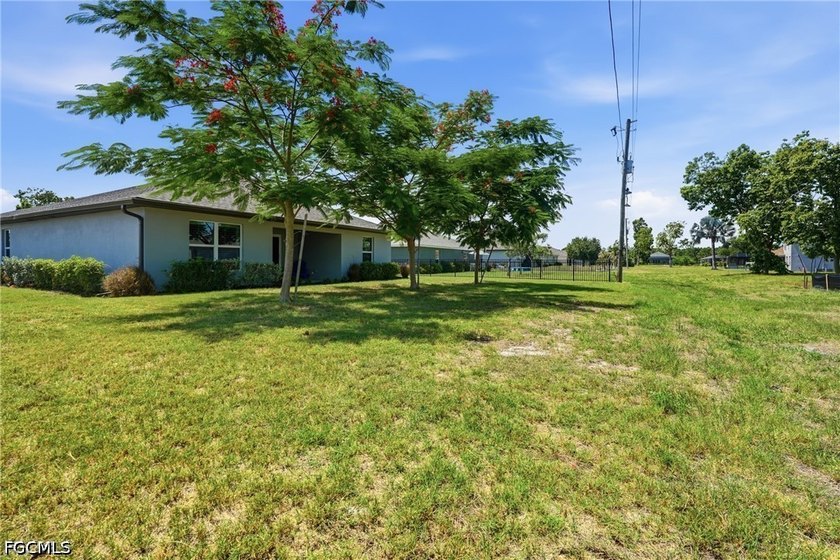NEWER CONSTRUCTION HOME IN BURNT STORE VILLAGE | 4 BEDROOMS + - photo 27